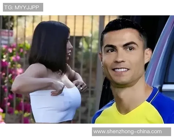 足球明星与女生亲密合照展现青春活力与运动魅力的完美结合